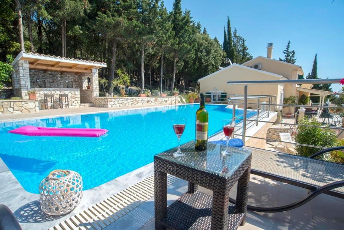 Paxoi Serene Oasis - Mylos Mediterranean Charm Arvanitakeika Zewnętrze zdjęcie